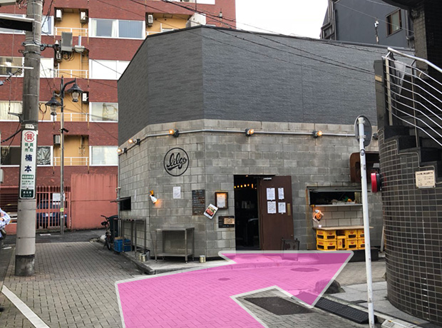 ⑧コンクリートの建物が見えたら右へ
